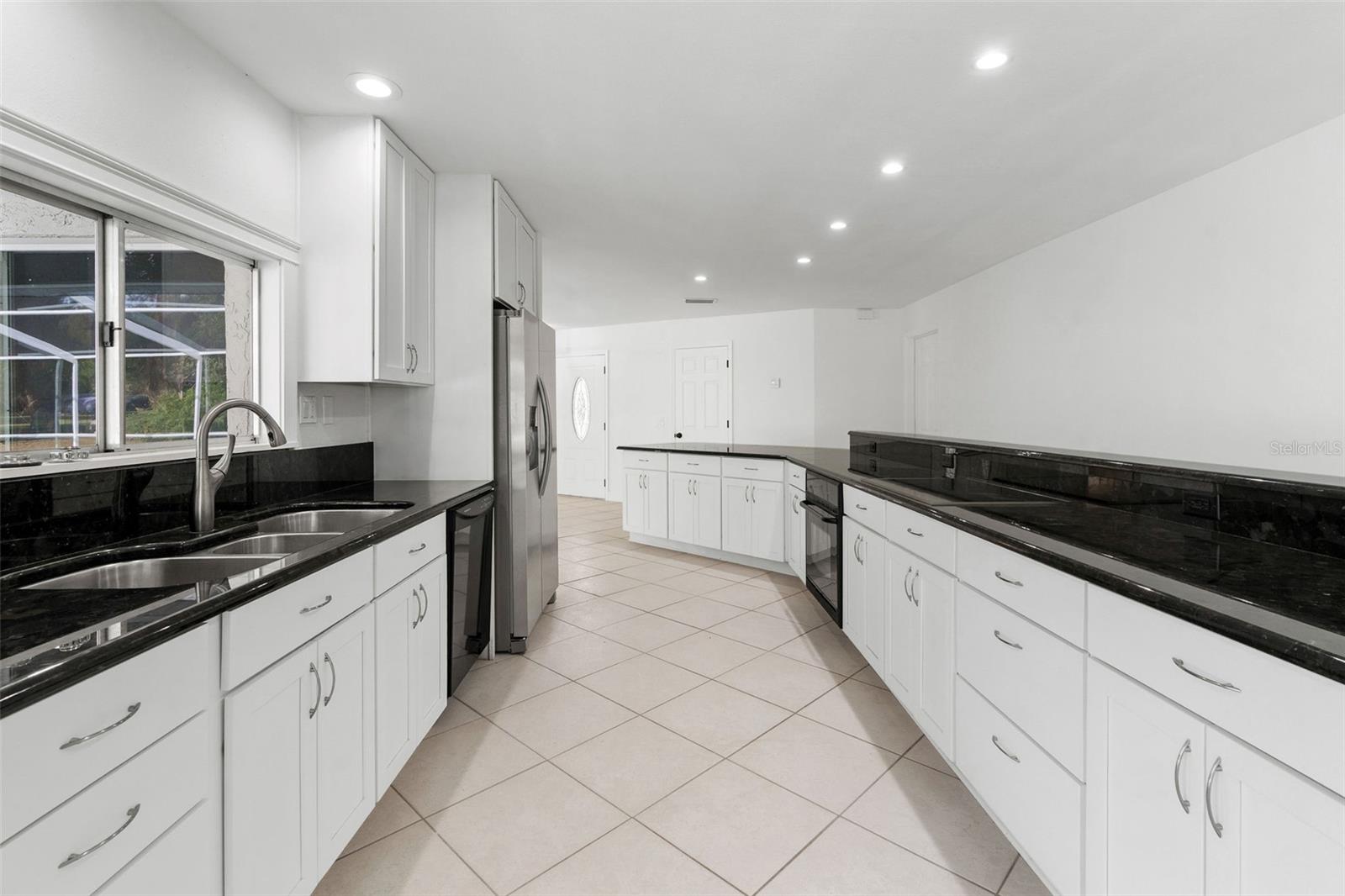 Image 14 of 53 For 1106 Hummingbird Lane