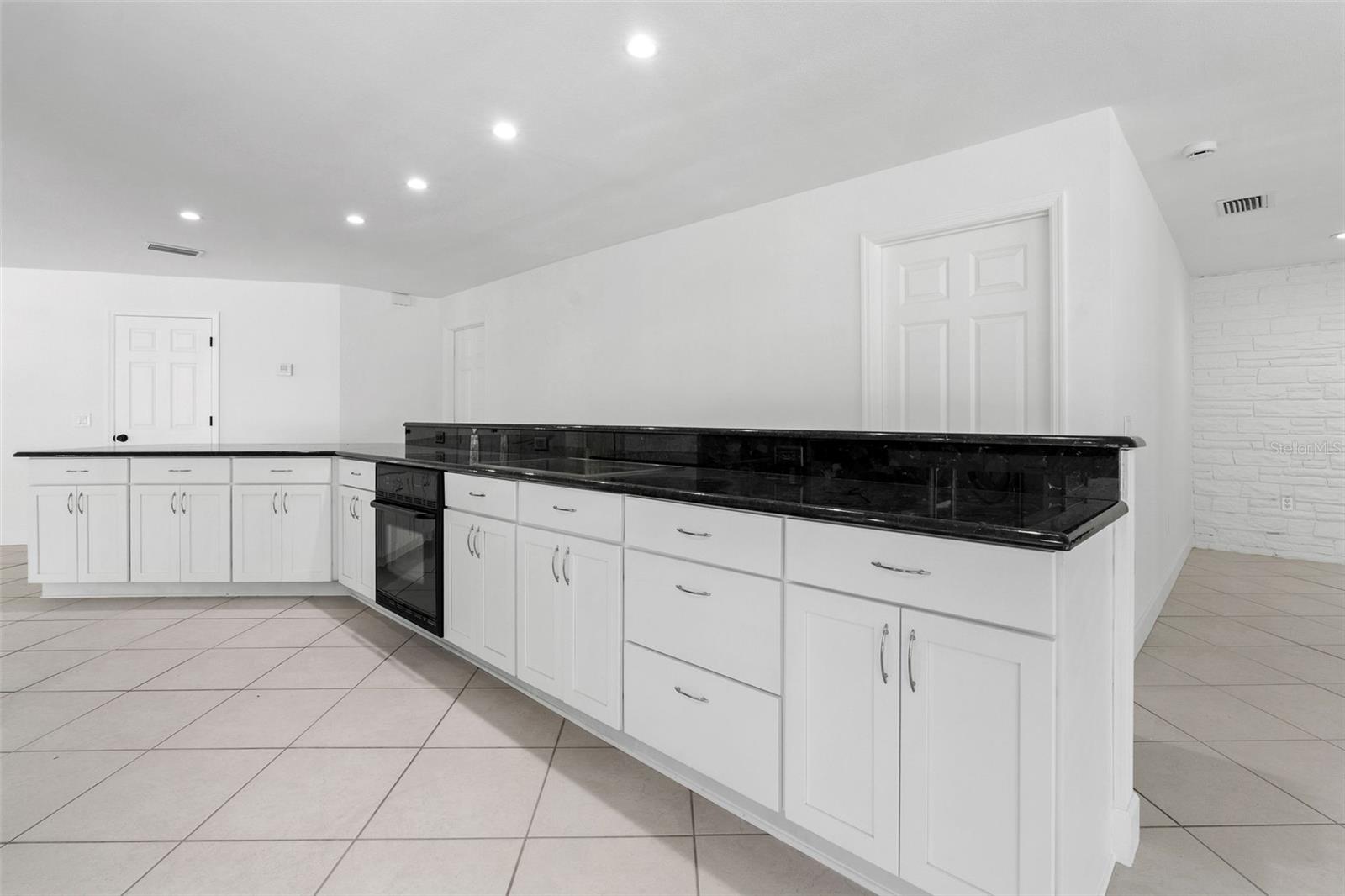 Image 15 of 53 For 1106 Hummingbird Lane