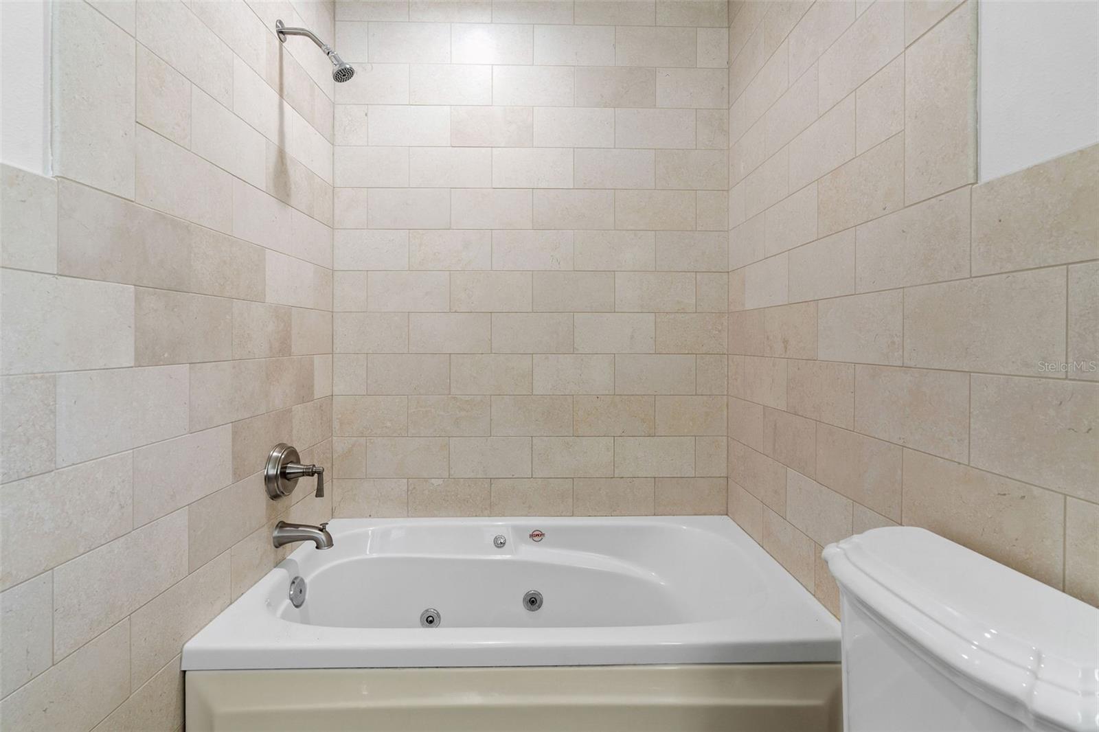 Image 21 of 53 For 1106 Hummingbird Lane