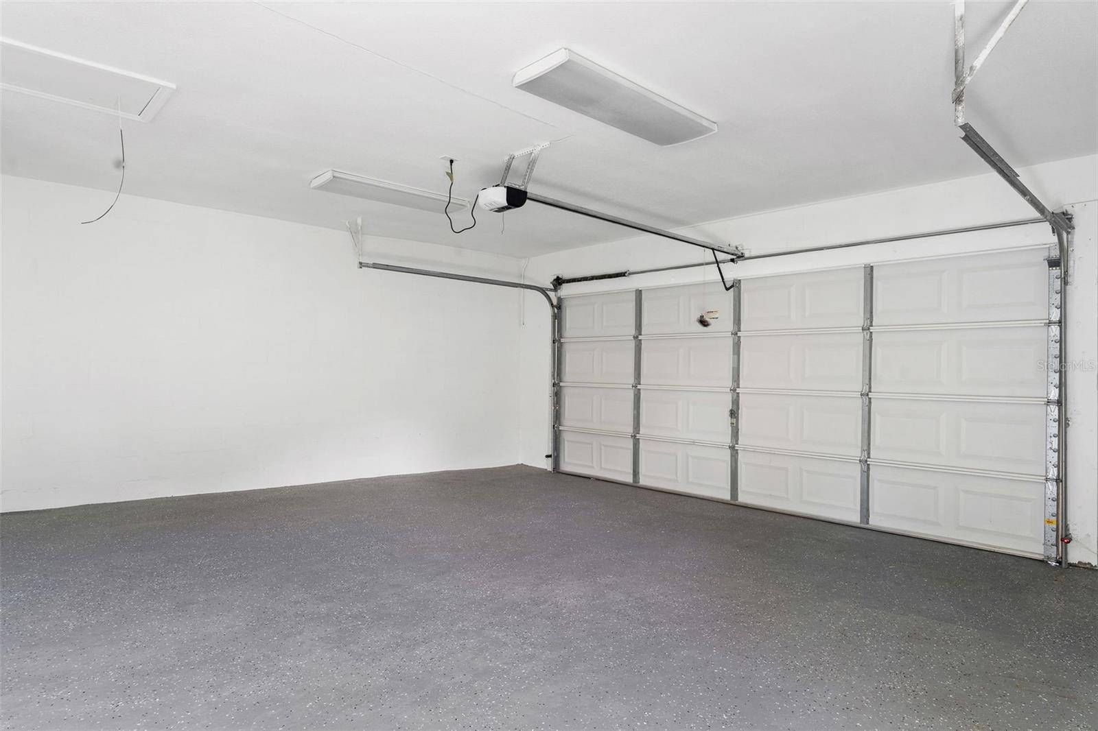 Image 37 of 53 For 1106 Hummingbird Lane