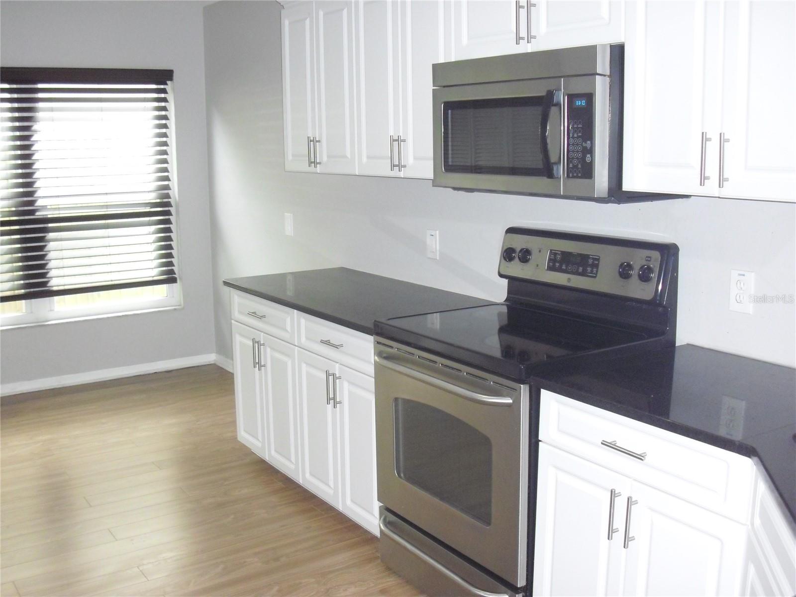 Image 12 of 28 For 1113 Bloom Hill Avenue