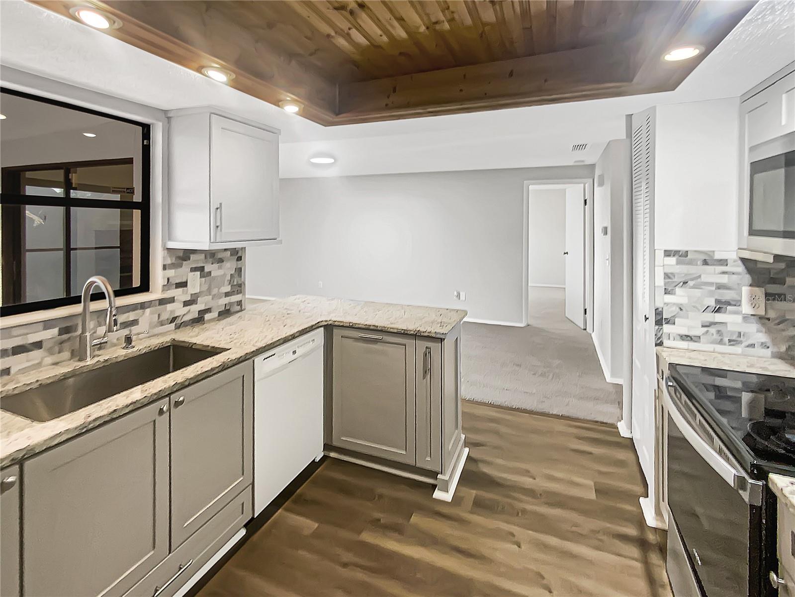 Image 11 of 35 For 10328 Turkey Oak Drive