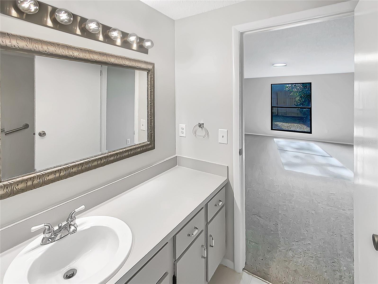 Image 23 of 35 For 10328 Turkey Oak Drive