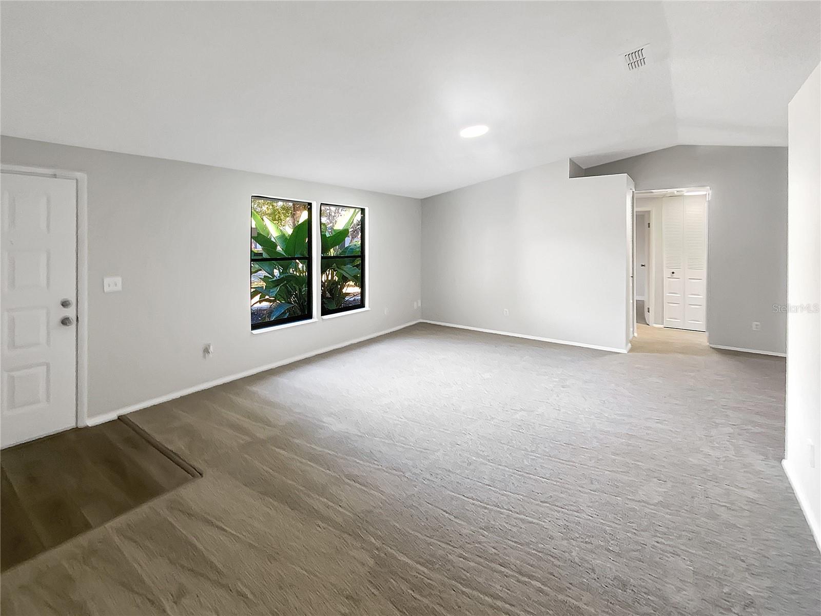 Image 7 of 35 For 10328 Turkey Oak Drive