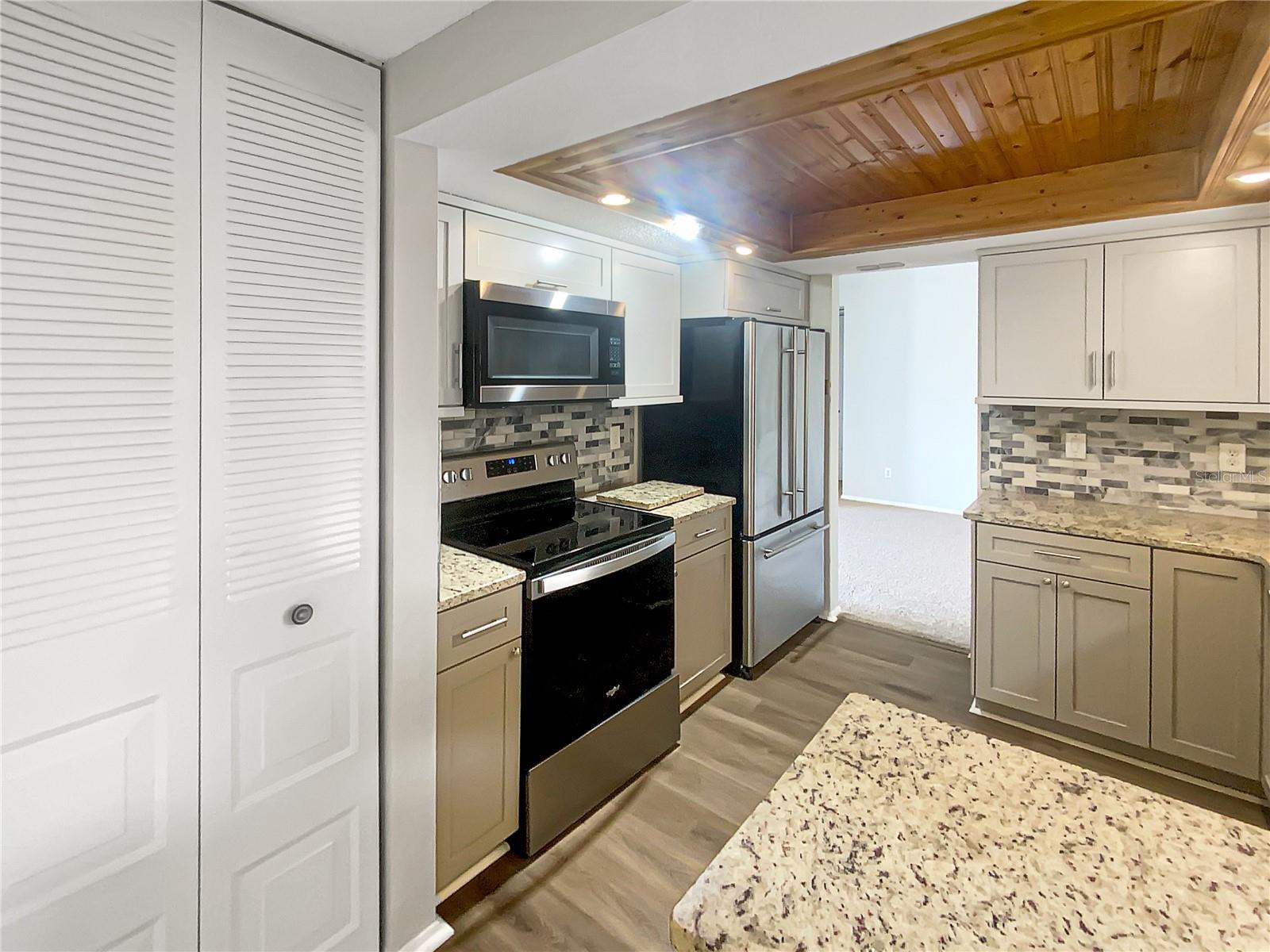 Image 9 of 35 For 10328 Turkey Oak Drive