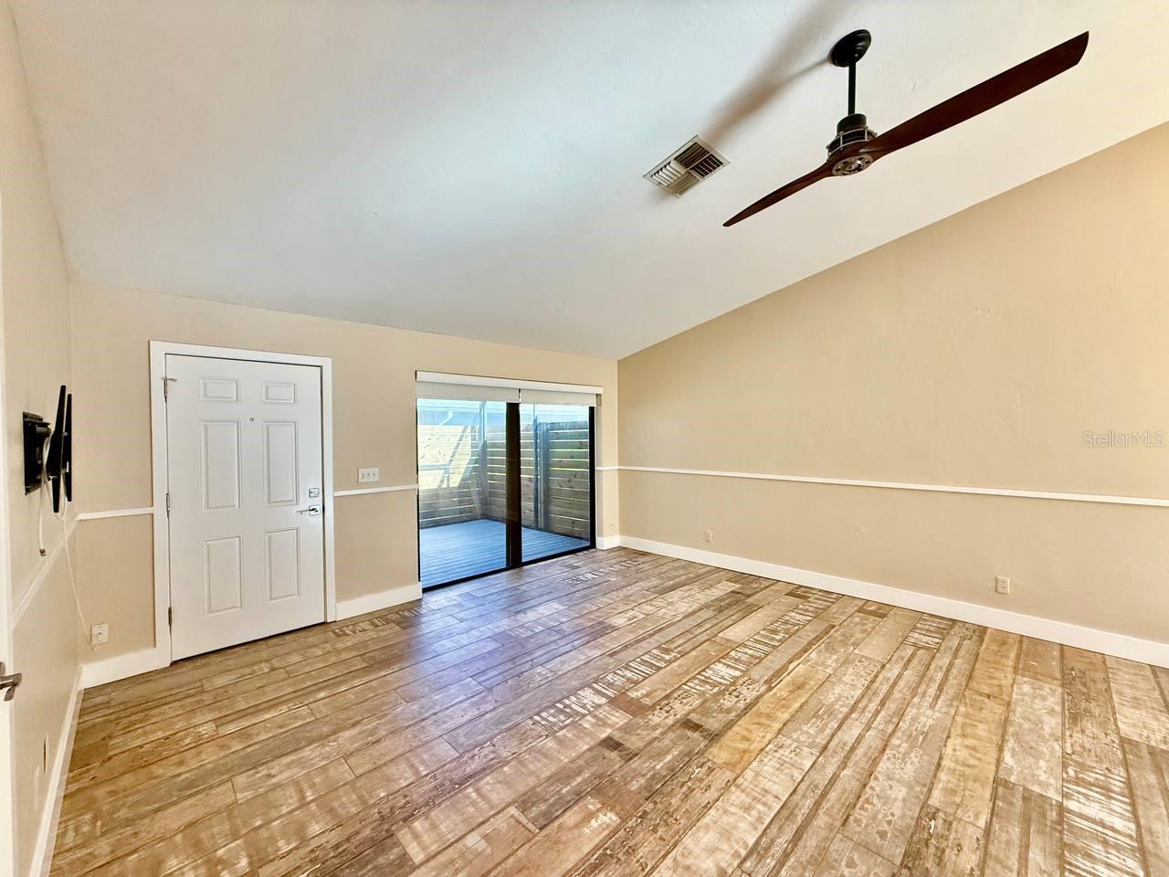 Image 7 of 34 For 23331 Club Villas Drive