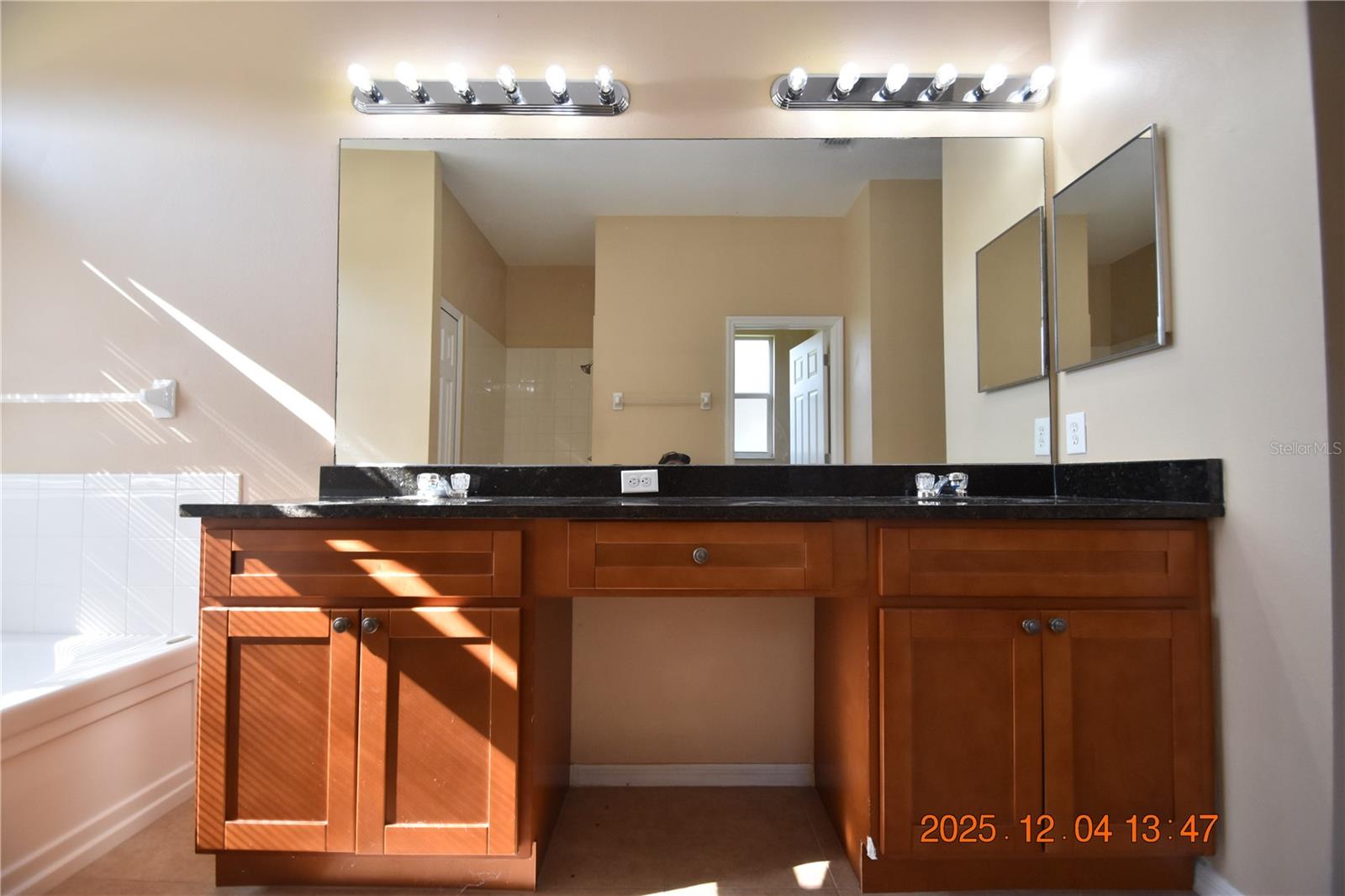 Image 28 of 49 For 10818 Capstan Lake Drive