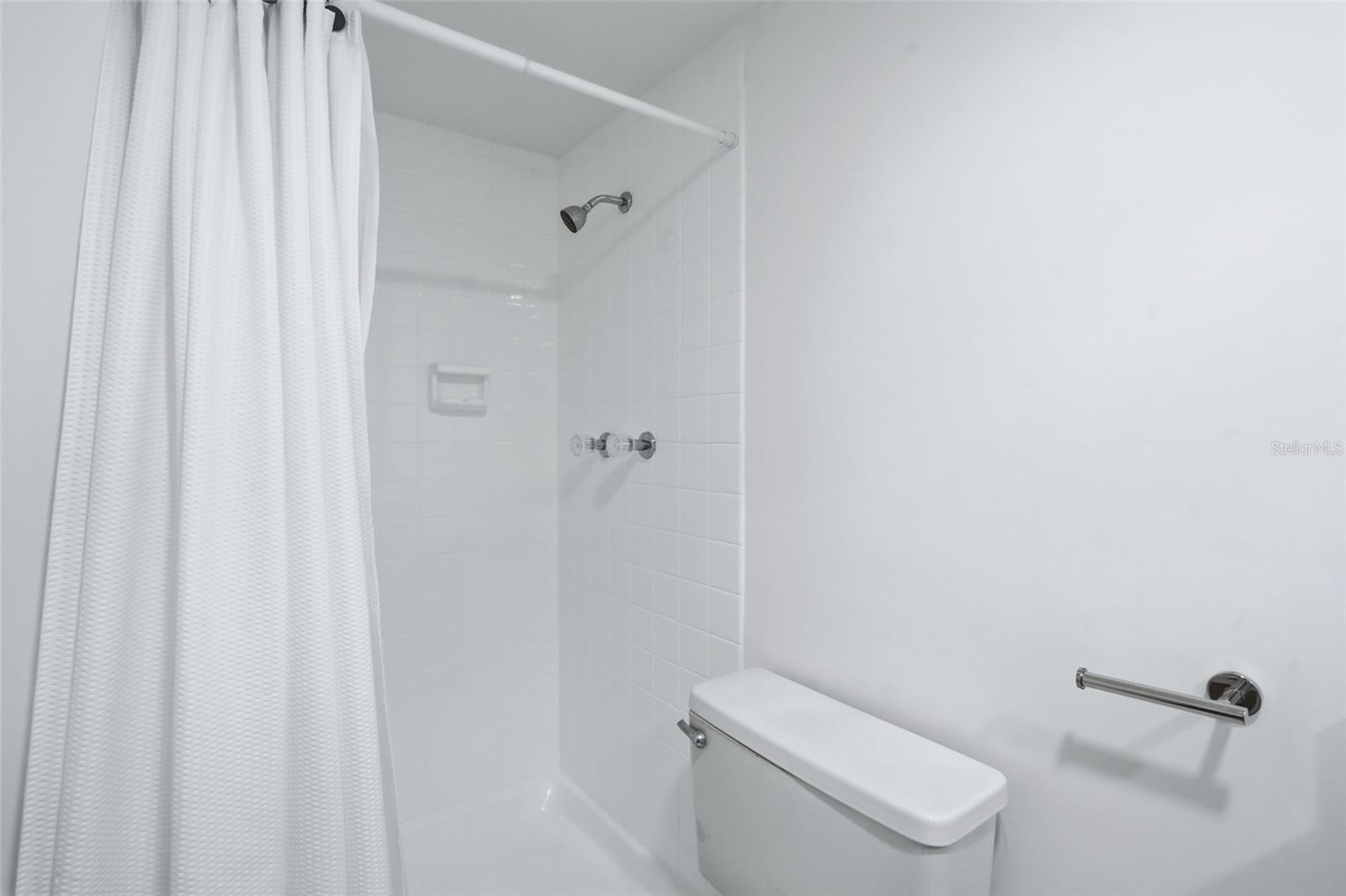 Image 17 of 29 For 5095 Bay Street Ne 210