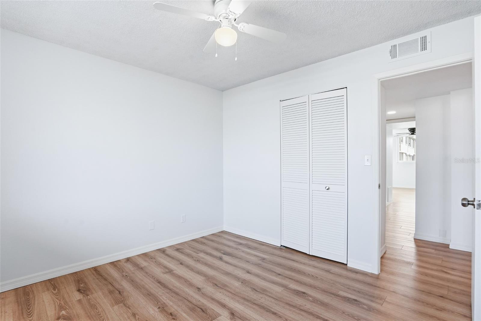 Image 21 of 29 For 5095 Bay Street Ne 210