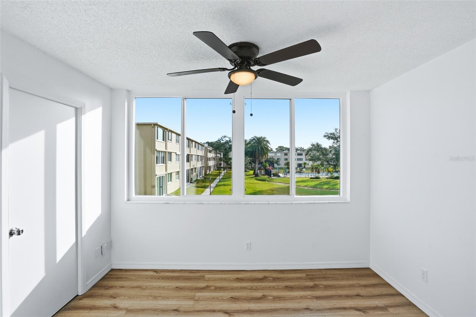 Image 23 of 29 For 5095 Bay Street Ne 210