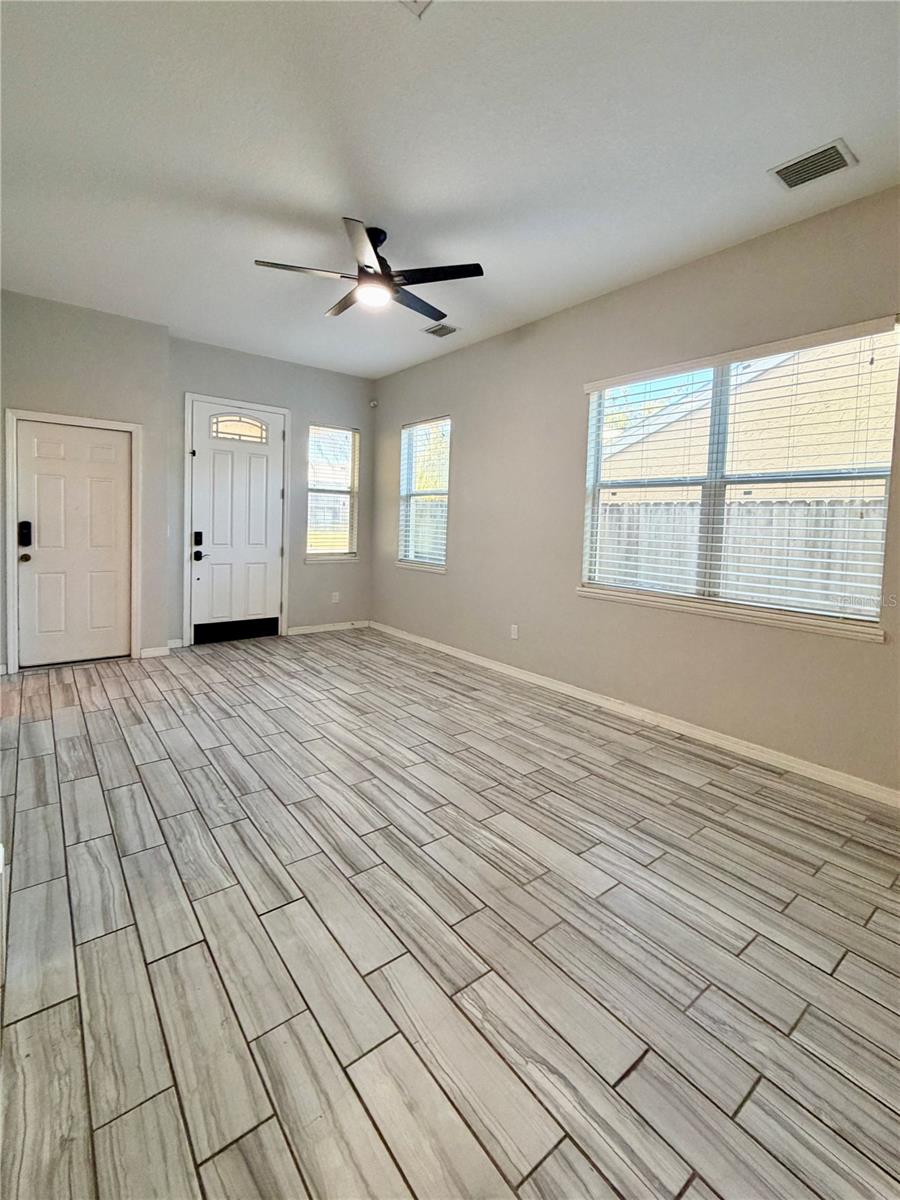 Image 21 of 27 For 4848 Tampa Downs Boulevard