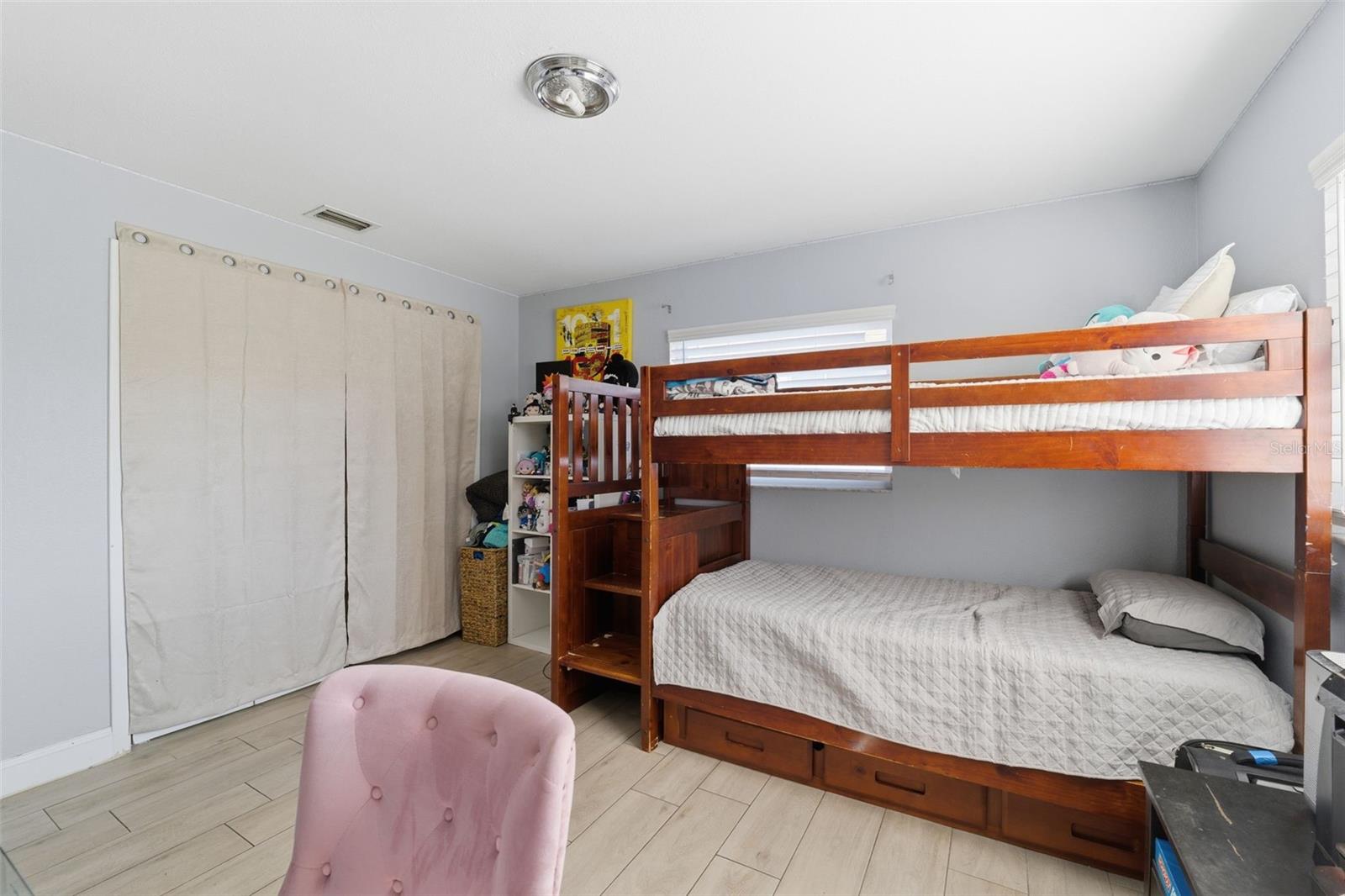 Image 20 of 26 For 3310 Beach Street