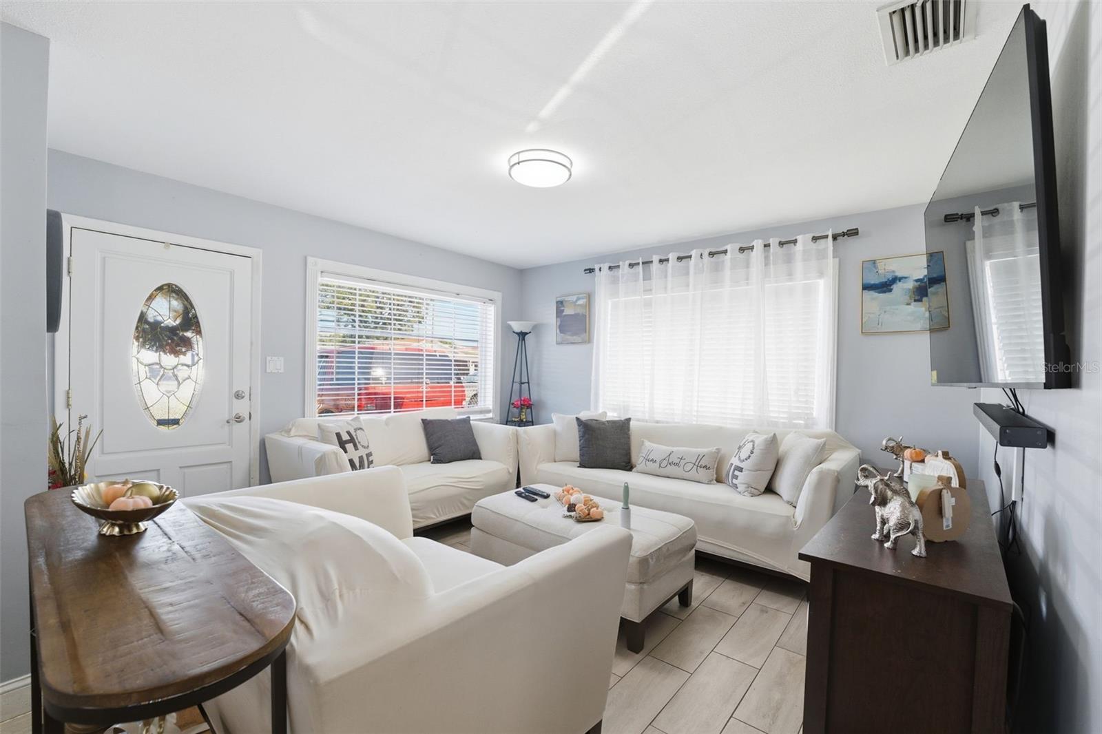 Image 6 of 26 For 3310 Beach Street