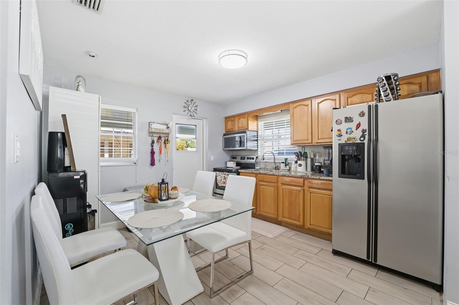 Image 9 of 26 For 3310 Beach Street