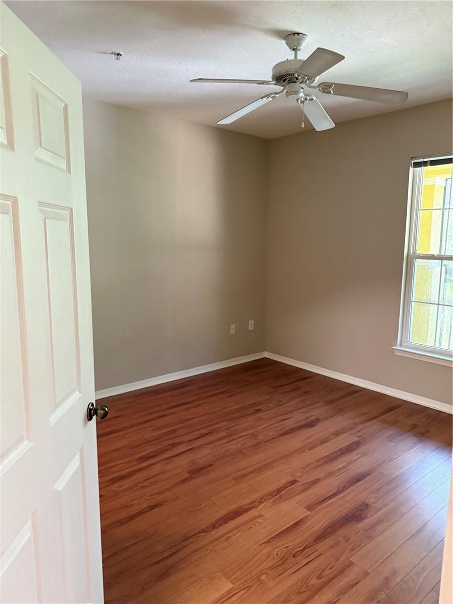 Image 10 of 14 For 10017 Courtney Palms Boulevard 304