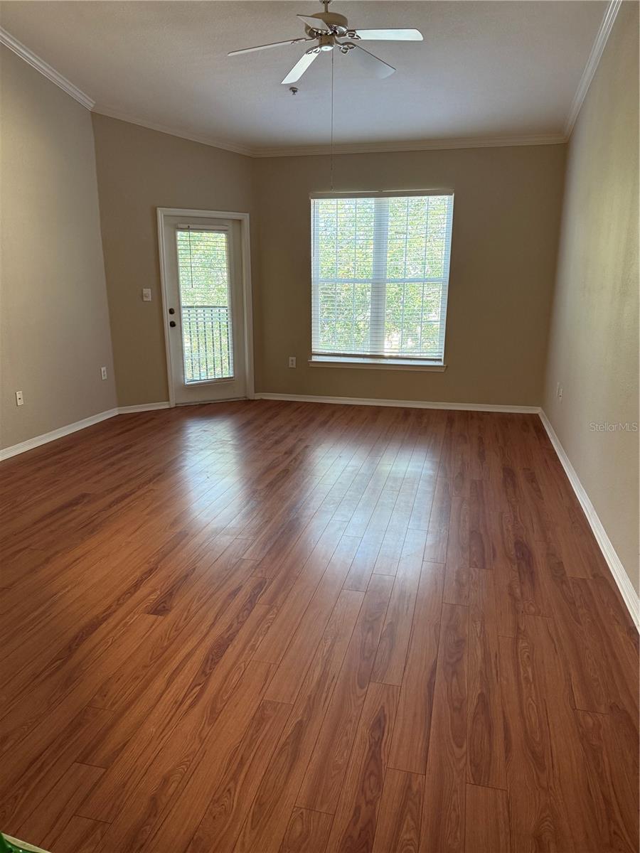 Image 7 of 14 For 10017 Courtney Palms Boulevard 304