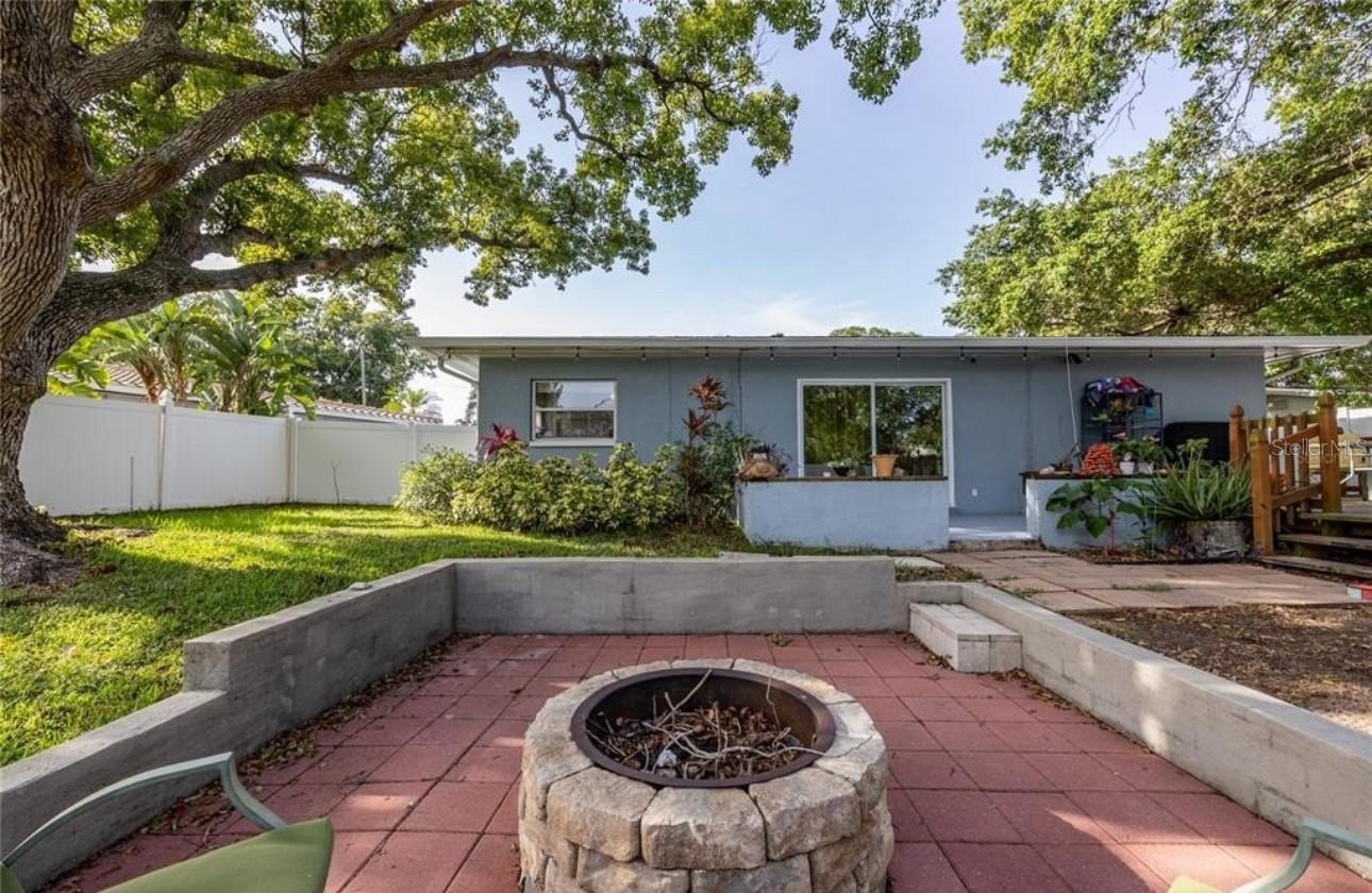 Image 3 of 10 For 10980 104th Avenue