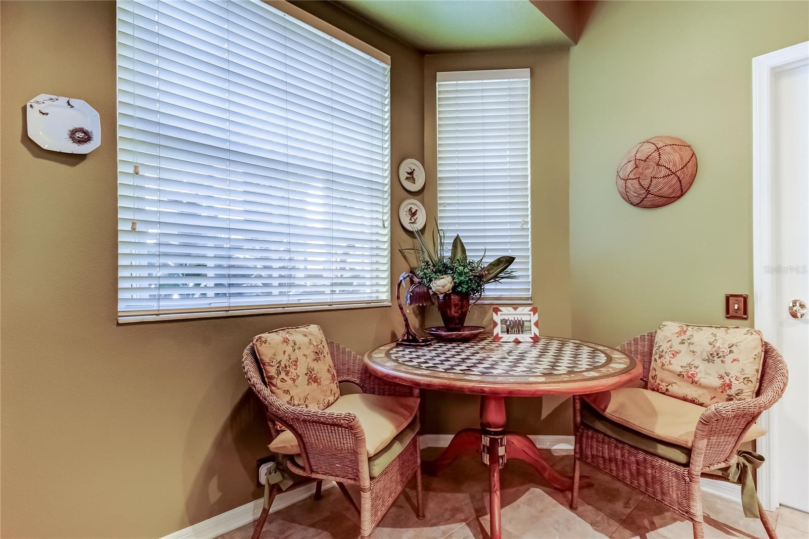 Listing photo id 9 for 12110 Glencliff Circle