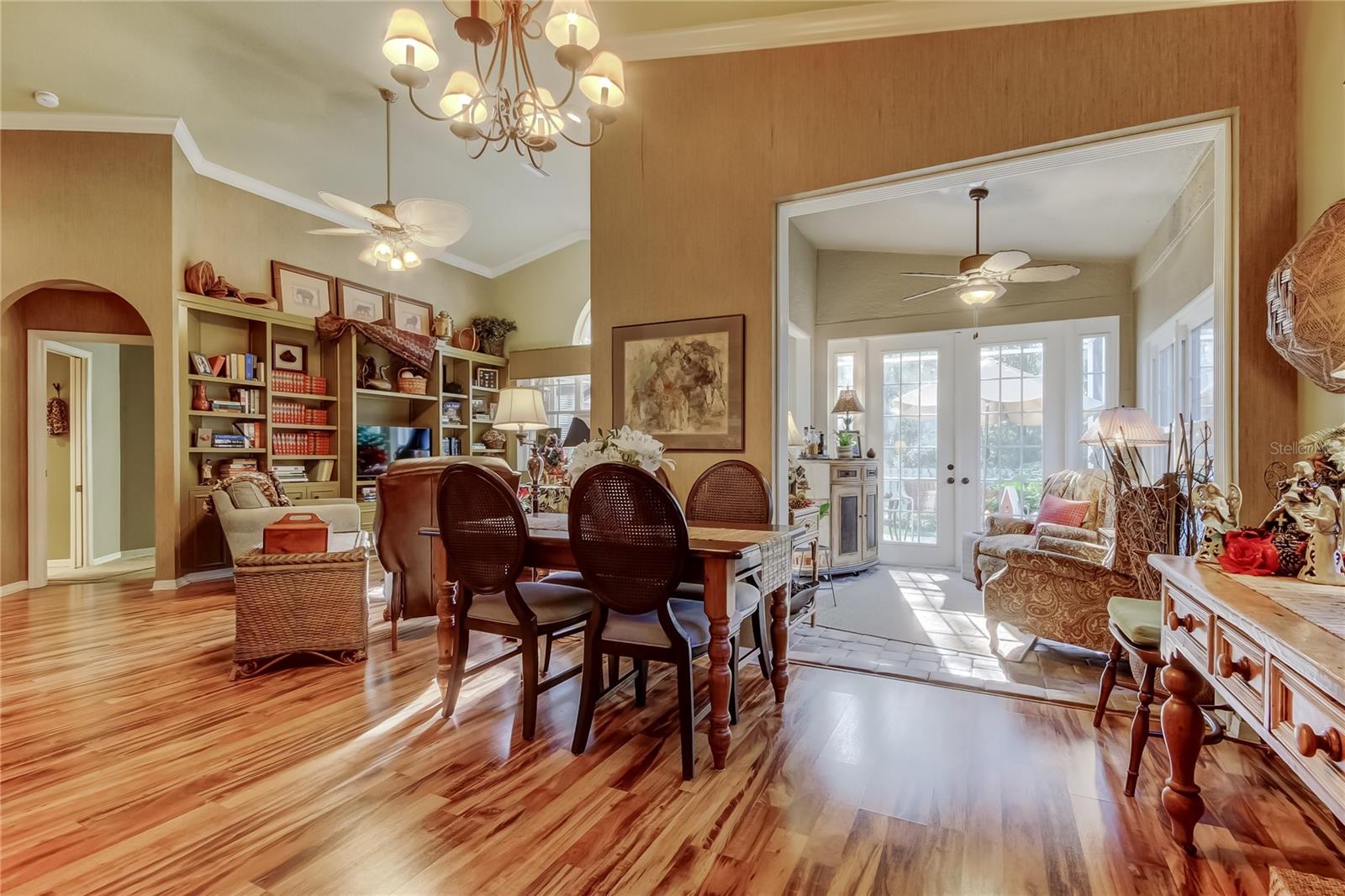 Listing photo id 6 for 12110 Glencliff Circle