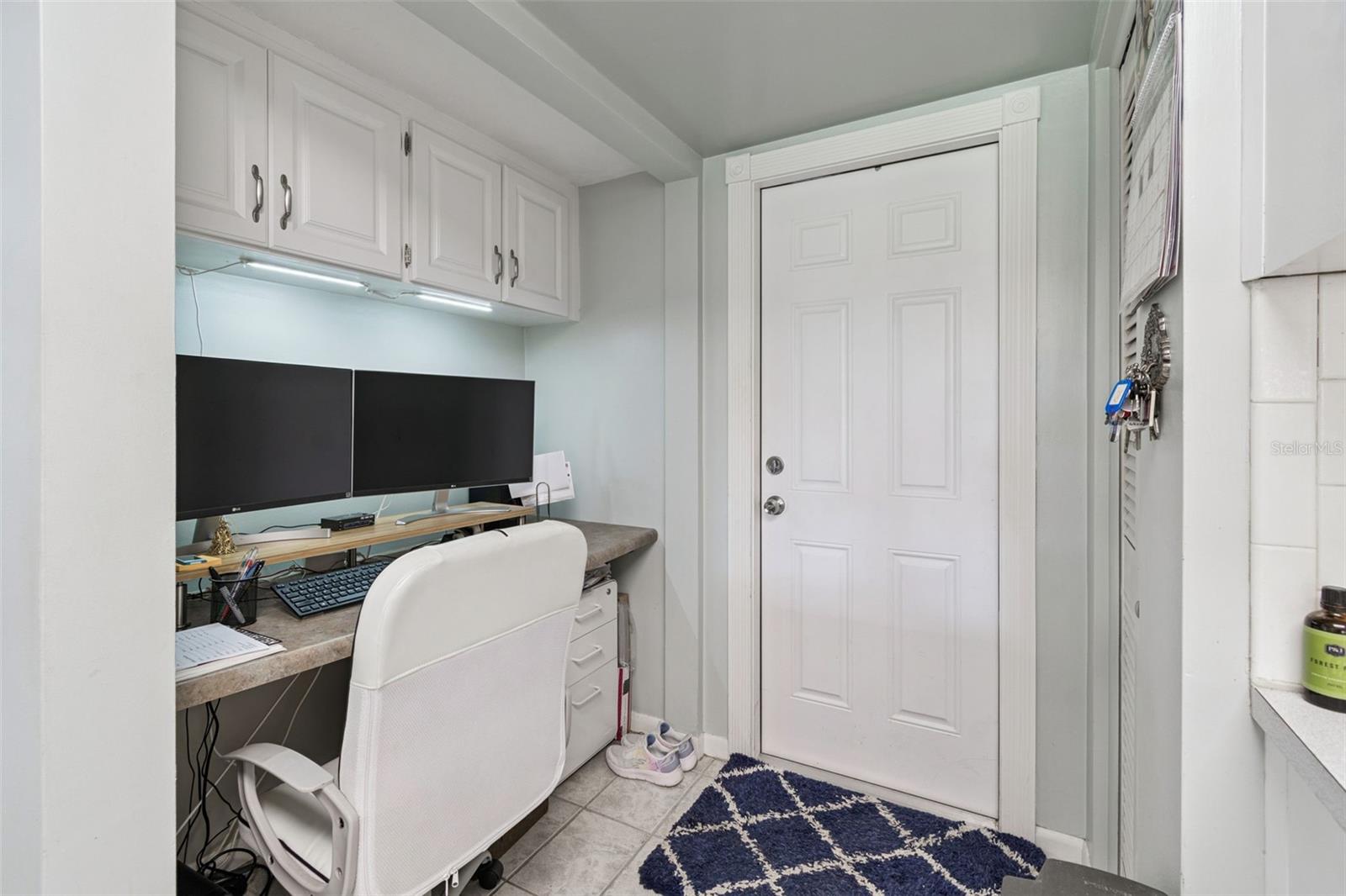 Image 16 of 41 For 9026 Golden Horseshoe Drive