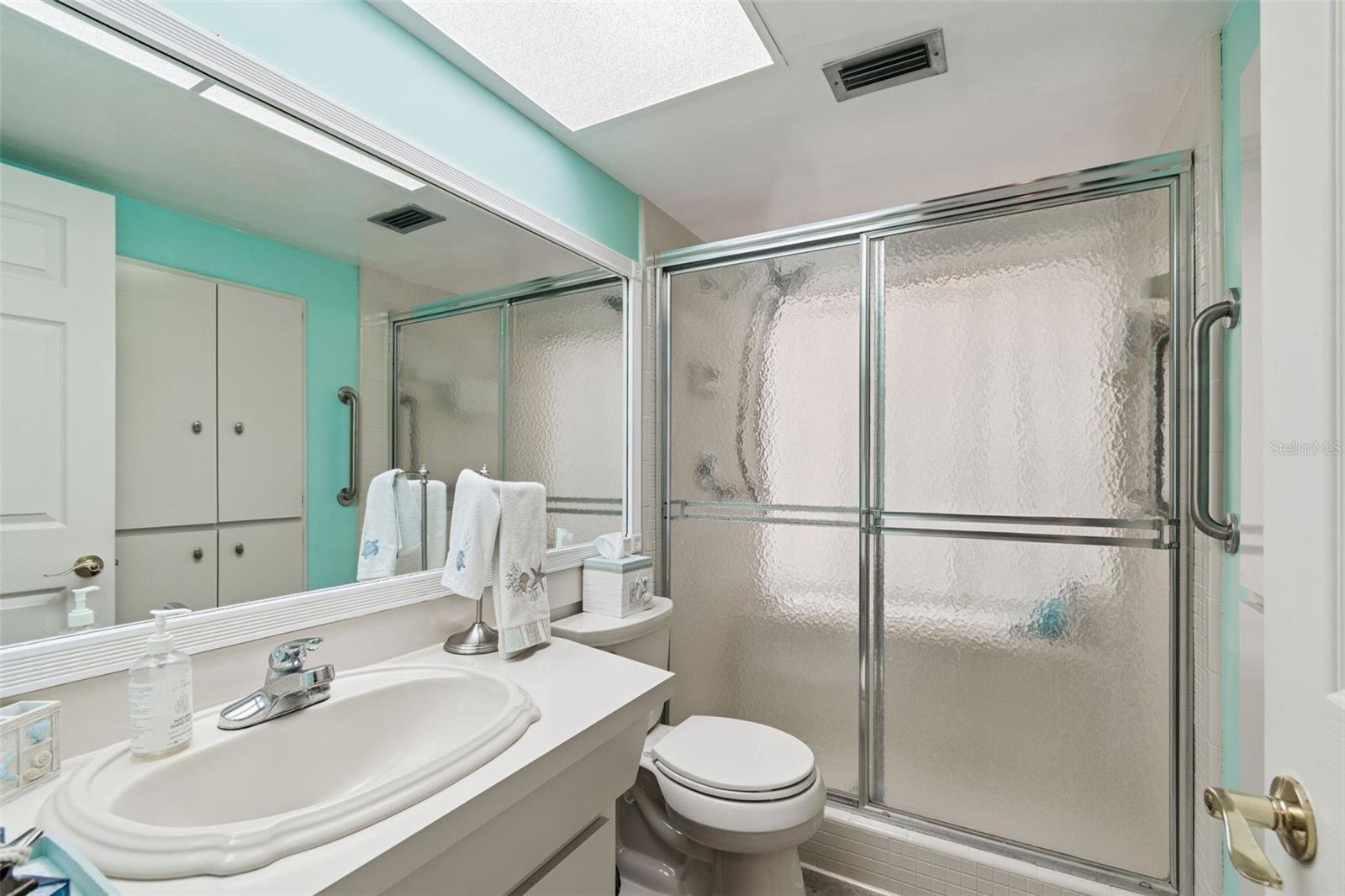 Image 22 of 41 For 9026 Golden Horseshoe Drive