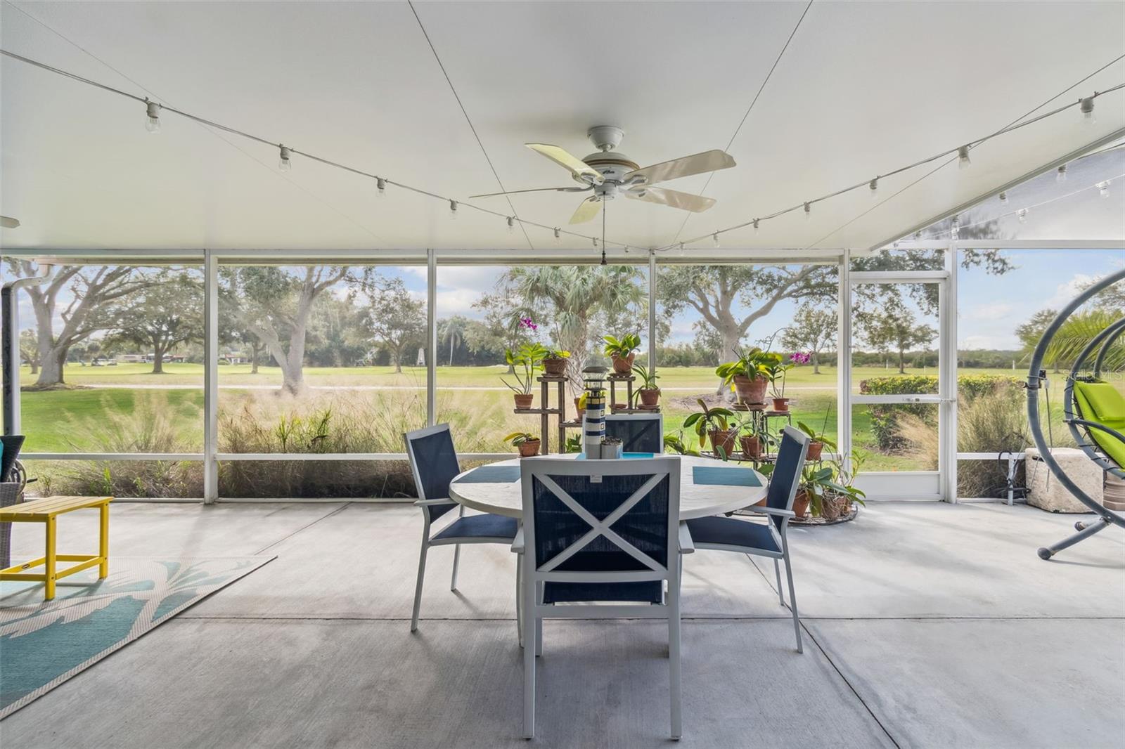 Image 25 of 41 For 9026 Golden Horseshoe Drive