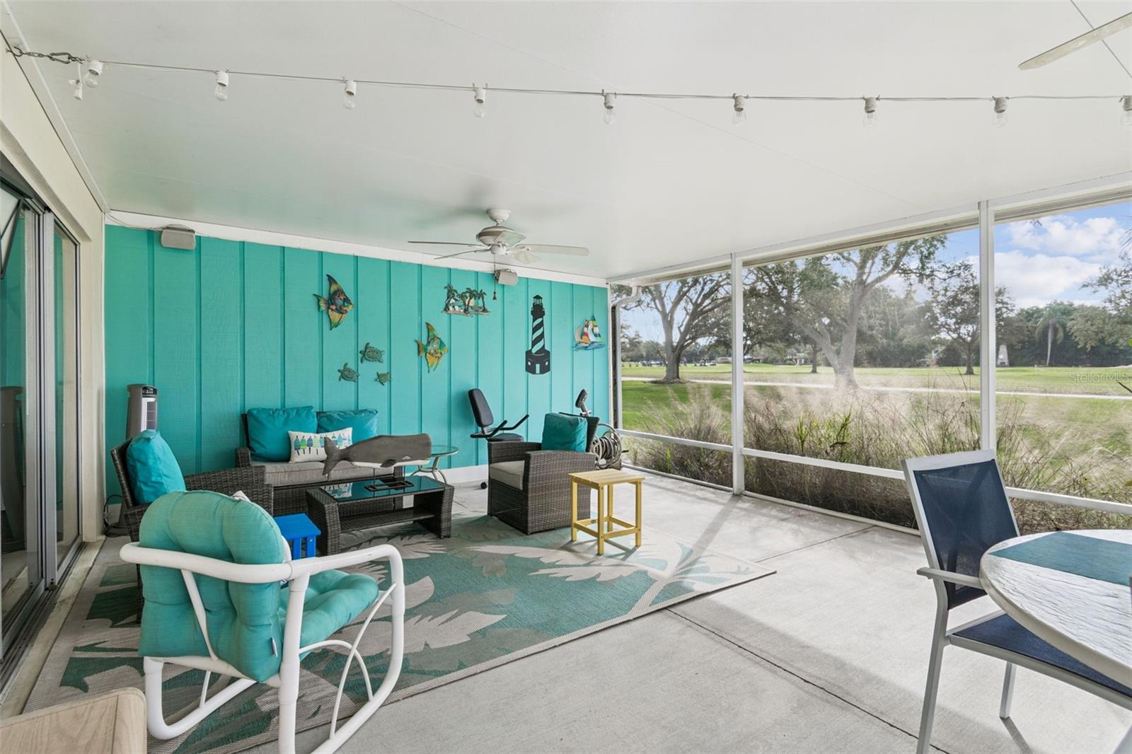 Image 26 of 41 For 9026 Golden Horseshoe Drive