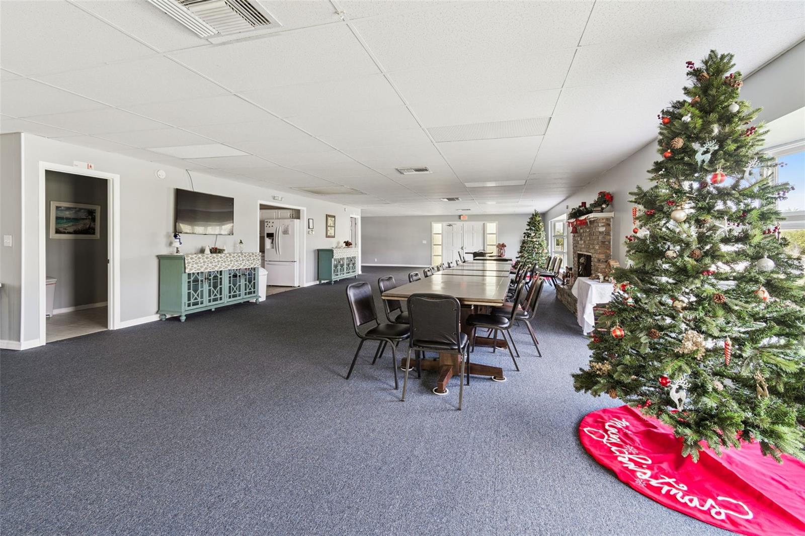 Image 30 of 41 For 9026 Golden Horseshoe Drive