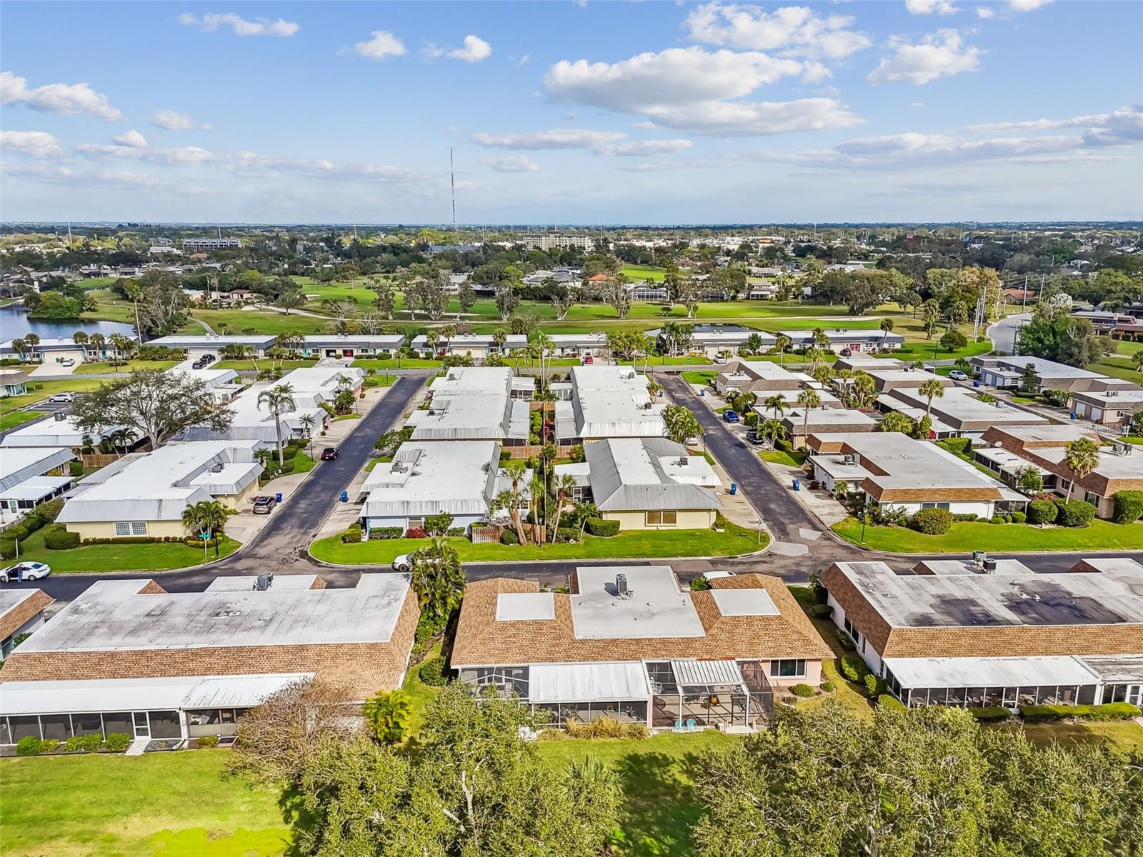 Image 35 of 41 For 9026 Golden Horseshoe Drive