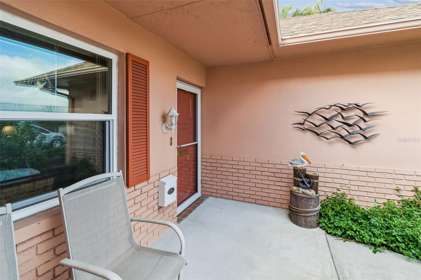 Image 4 of 41 For 9026 Golden Horseshoe Drive