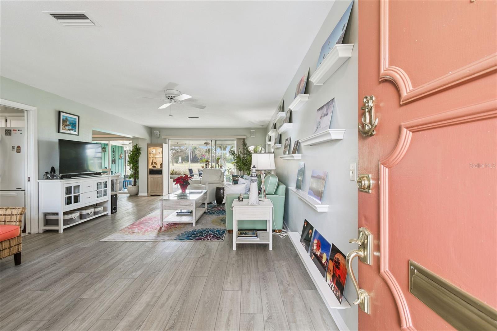 Image 5 of 41 For 9026 Golden Horseshoe Drive