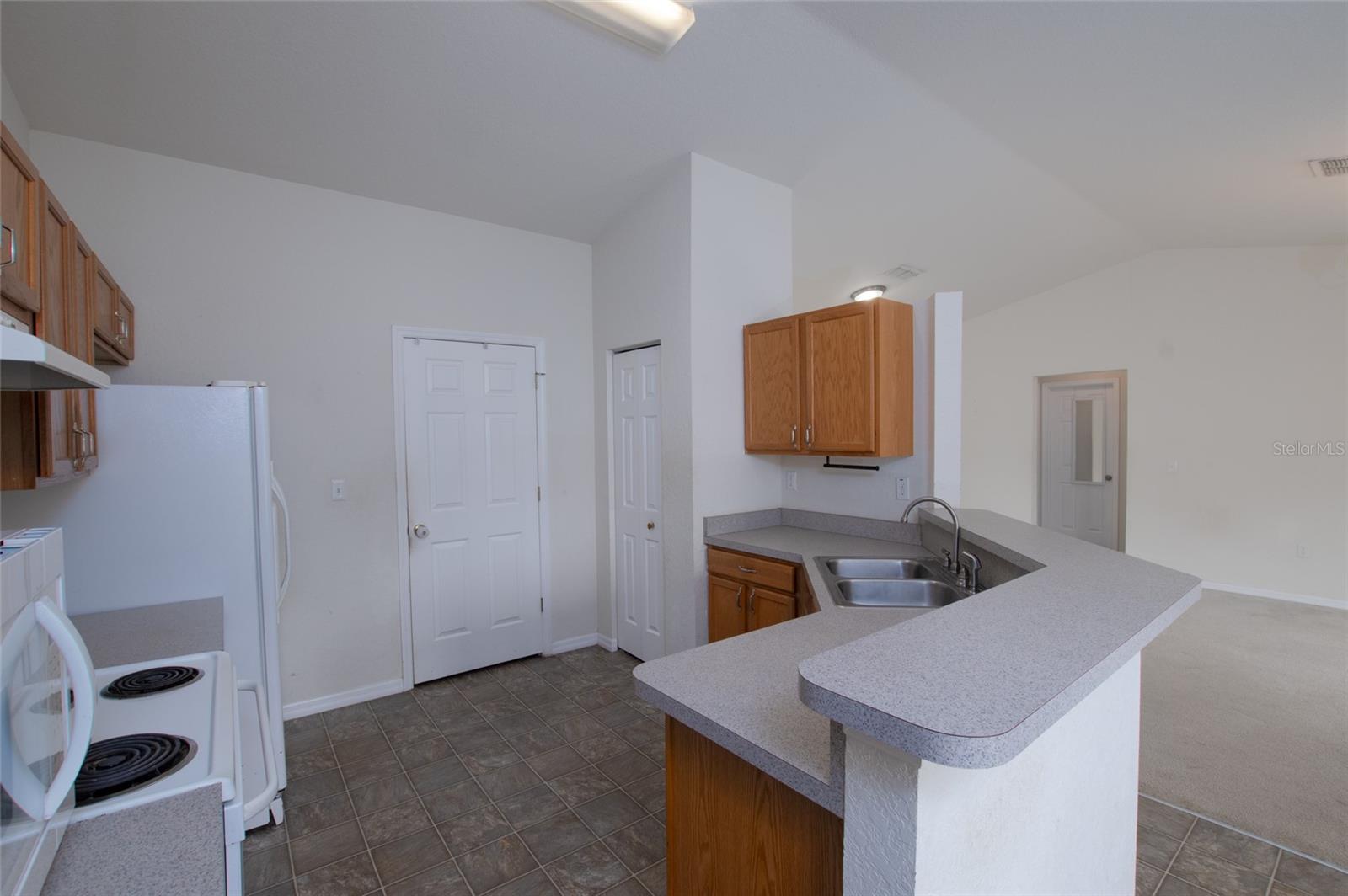 Image 5 of 27 For 15235 38th Street Road