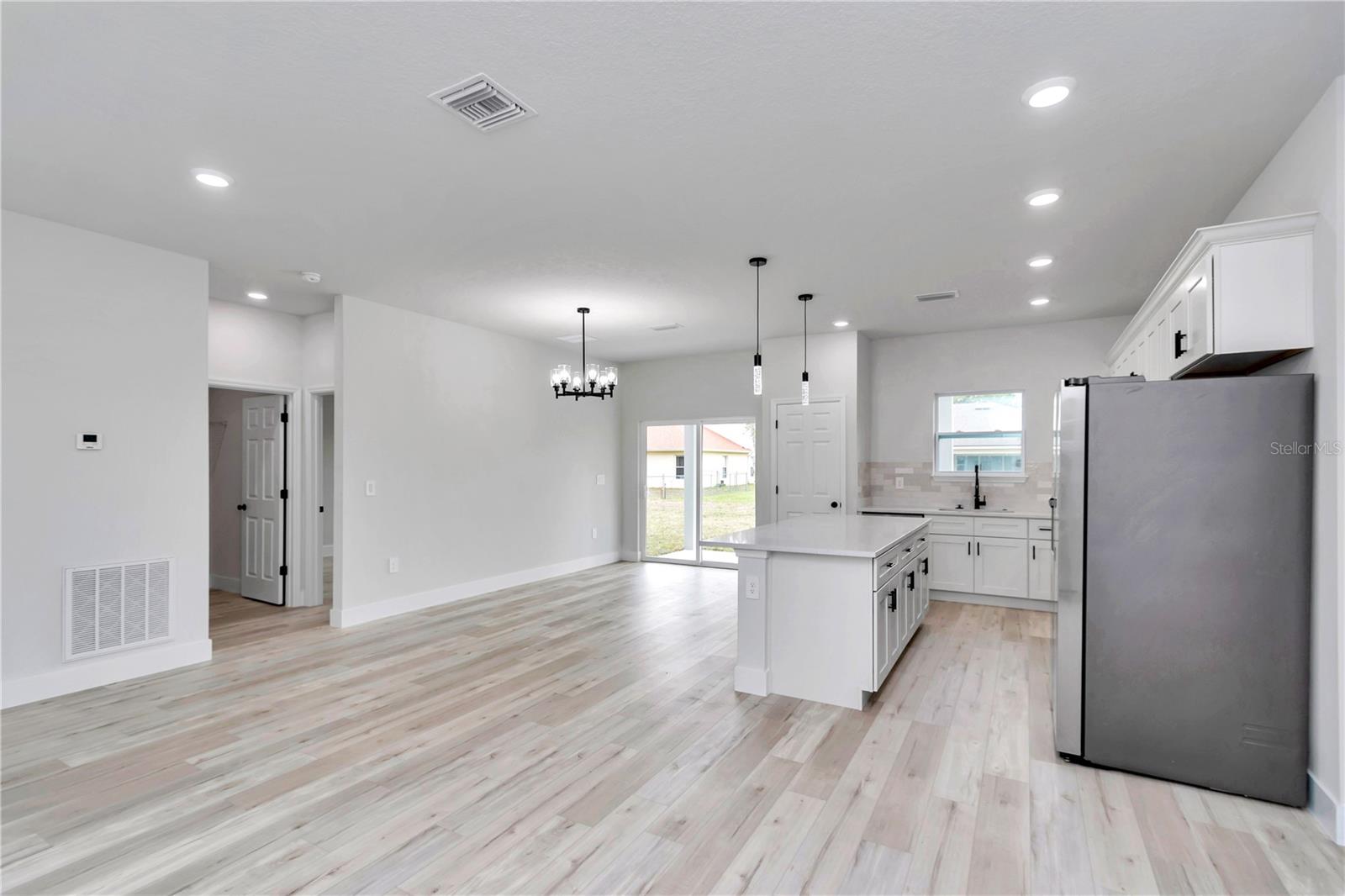 Image 11 of 38 For 7182 Outrigger Terrace