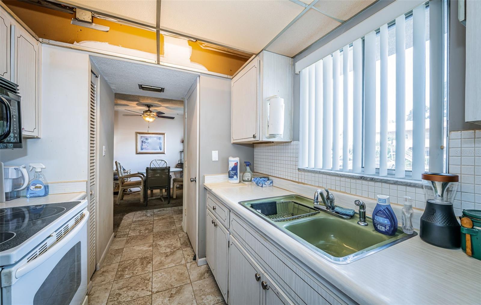 Image 13 of 31 For 2001 Greenbriar Boulevard 7