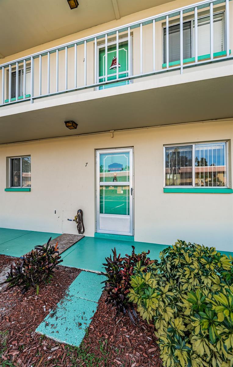 Image 2 of 31 For 2001 Greenbriar Boulevard 7