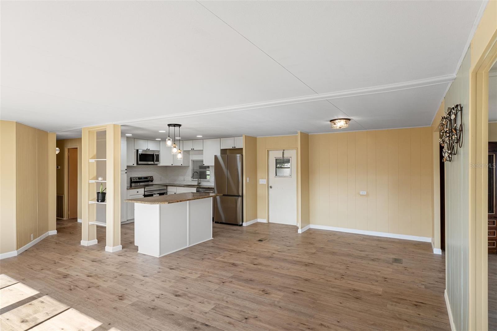 Image 11 of 39 For 7409 Eastern Circle Drive