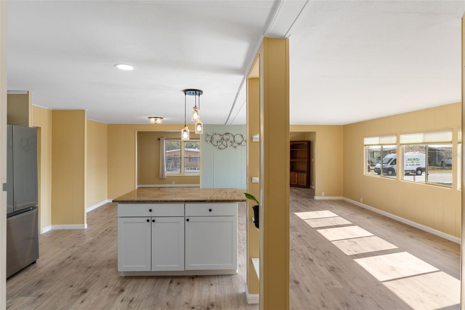 Image 16 of 39 For 7409 Eastern Circle Drive