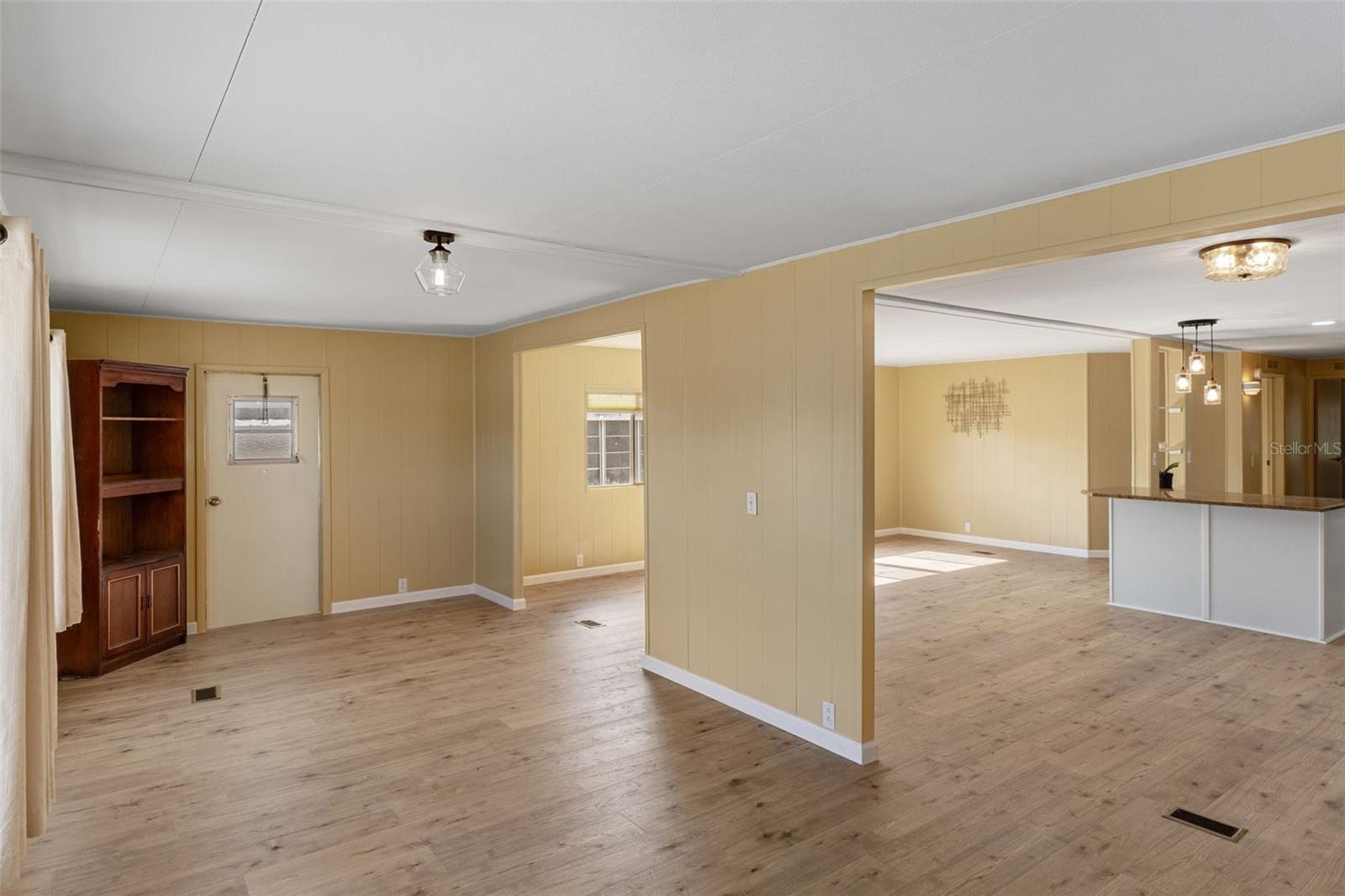 Image 18 of 39 For 7409 Eastern Circle Drive