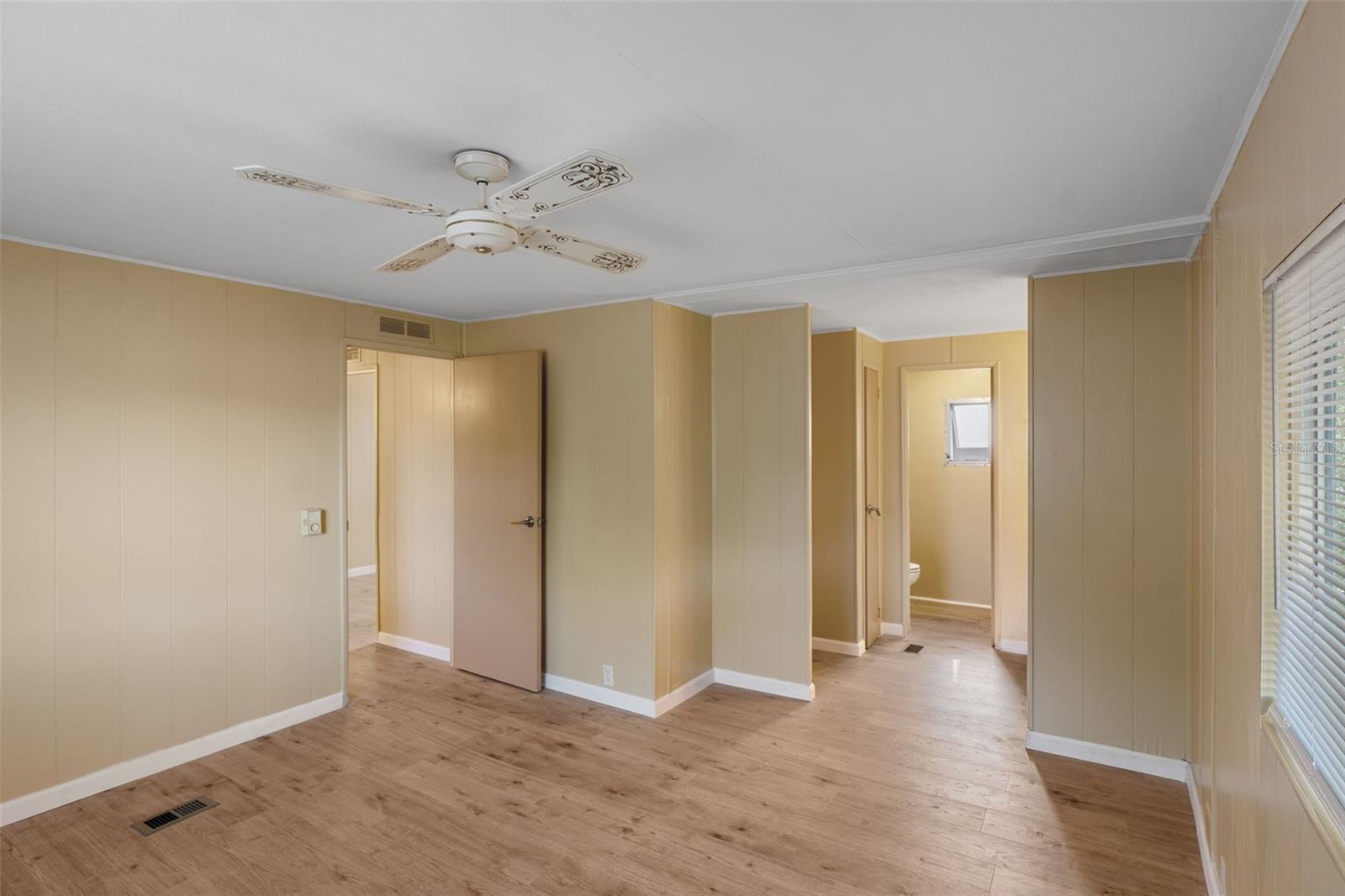 Image 22 of 39 For 7409 Eastern Circle Drive
