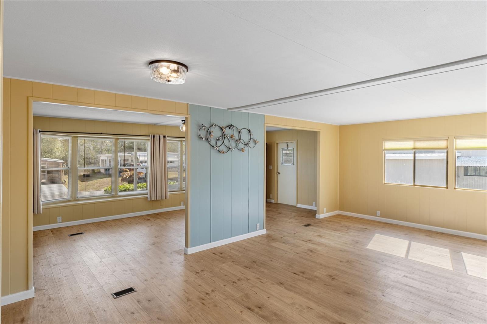 Image 9 of 39 For 7409 Eastern Circle Drive