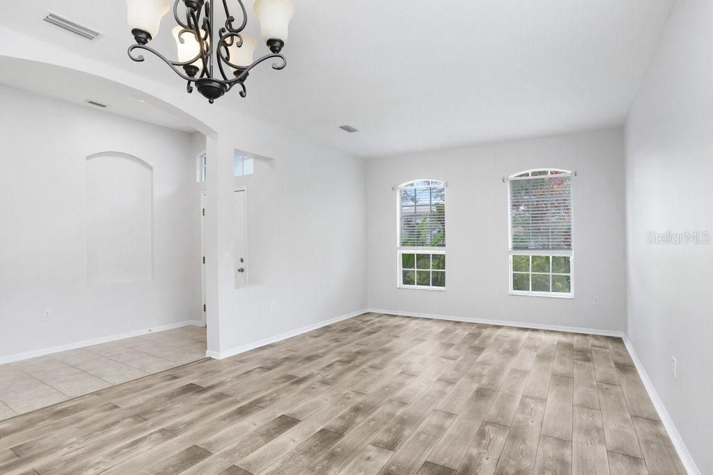 Image 10 of 52 For 15451 Martinmeadow Drive