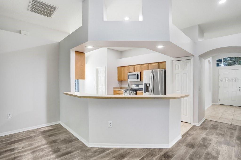 Image 14 of 52 For 15451 Martinmeadow Drive