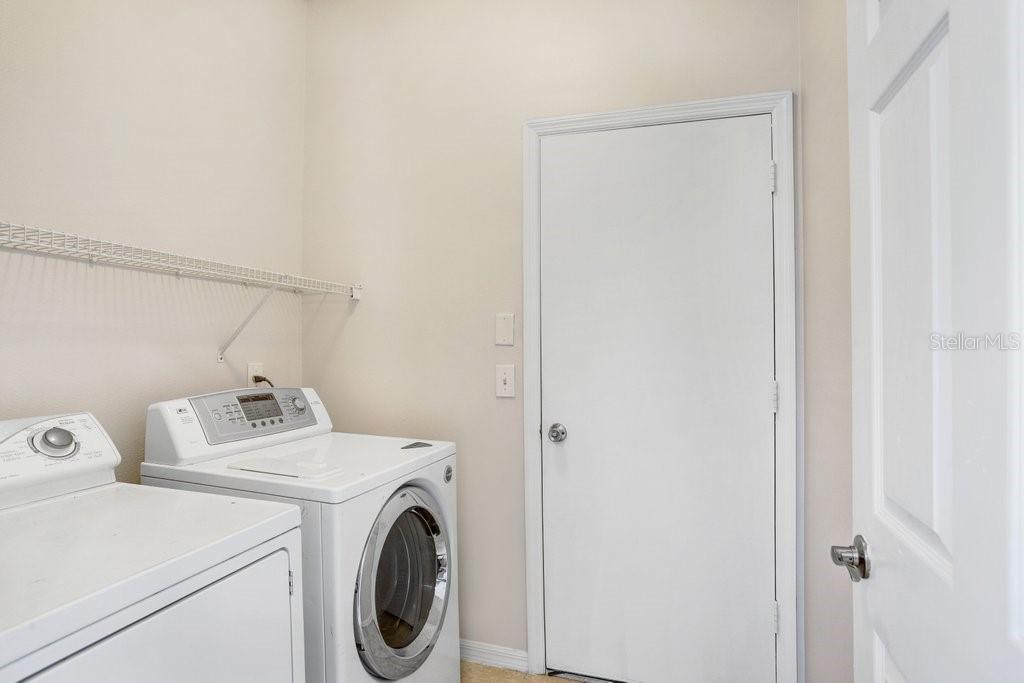 Image 18 of 52 For 15451 Martinmeadow Drive