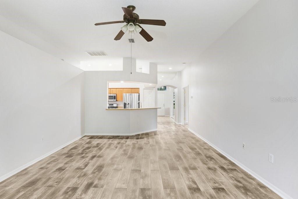 Image 21 of 52 For 15451 Martinmeadow Drive