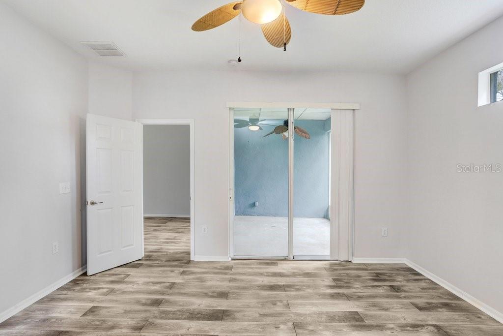 Image 23 of 52 For 15451 Martinmeadow Drive