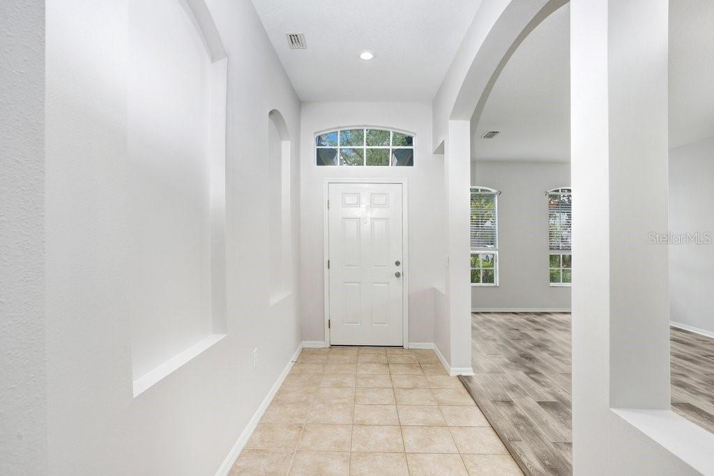 Image 7 of 52 For 15451 Martinmeadow Drive