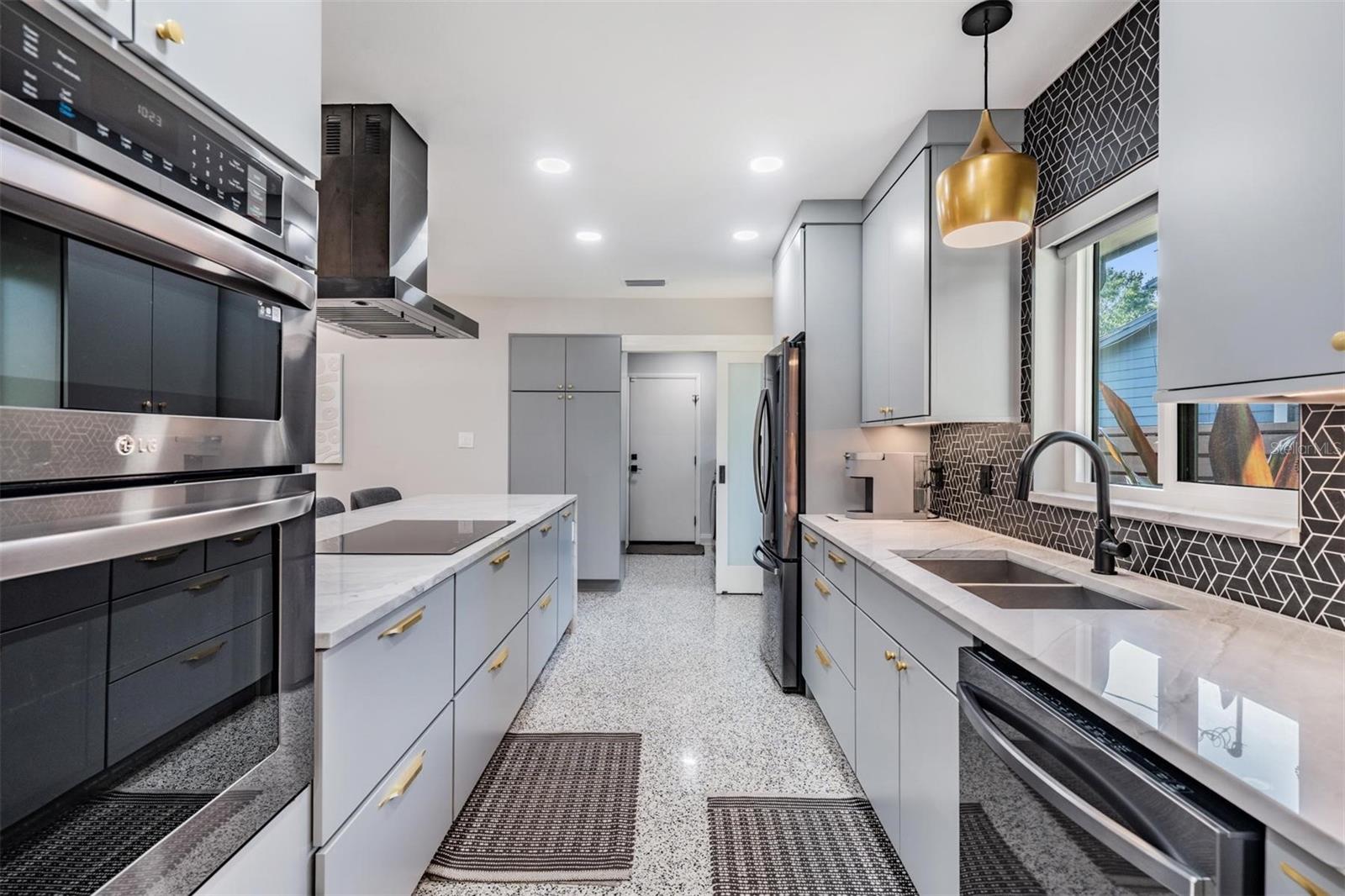 Image 14 of 42 For 4130 River View Avenue