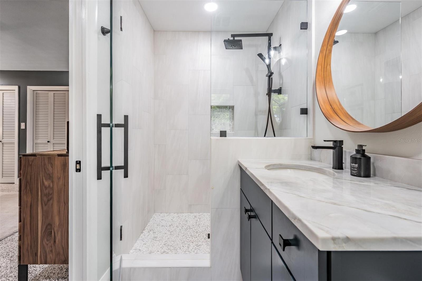 Image 22 of 42 For 4130 River View Avenue