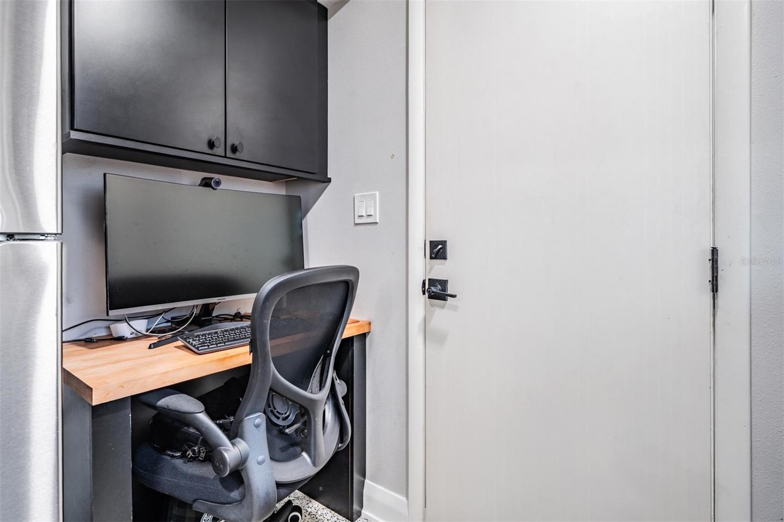 Image 29 of 42 For 4130 River View Avenue