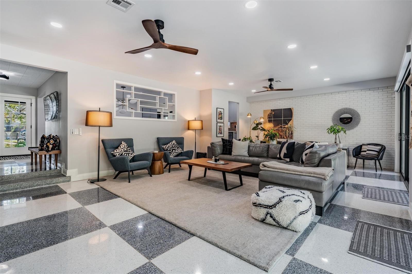 Image 5 of 42 For 4130 River View Avenue